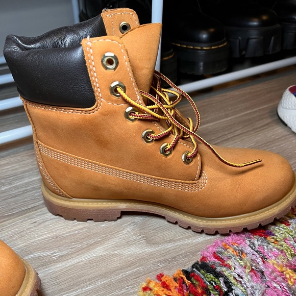 Timberland Boots - Picture 4 of 8